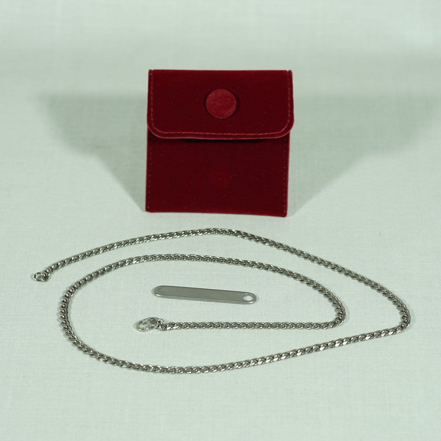 Corrente com Pendente Personalizado em Titânio